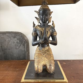 Thephanom Lamp