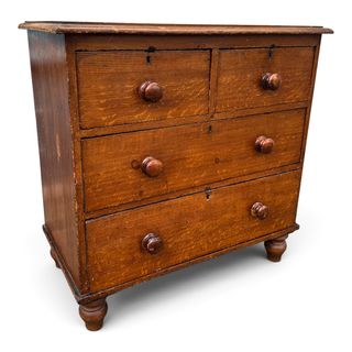 Grained Chest of Drawers